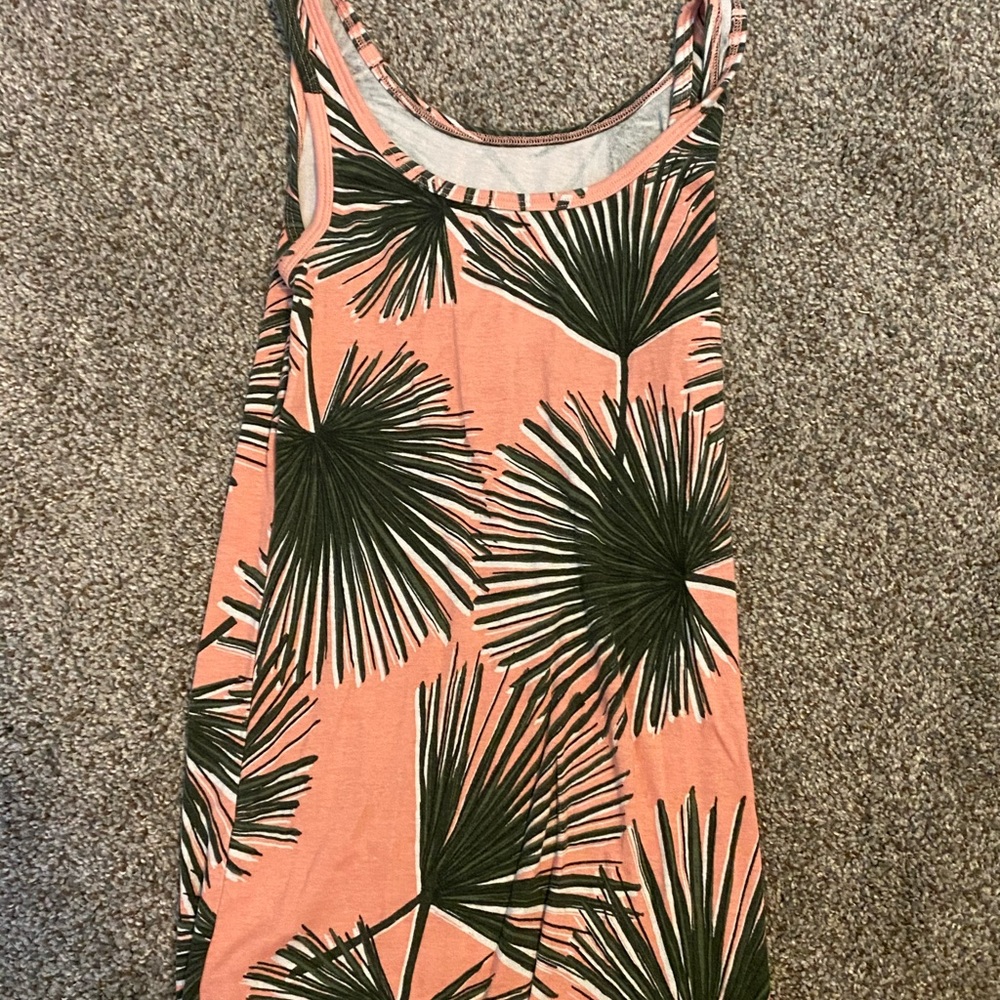 Coral Palm Leaf Tank (Target) (M)